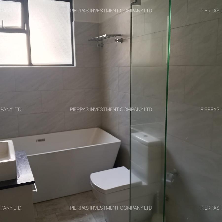 3 Bed Apartment with En Suite in Lavington - 2