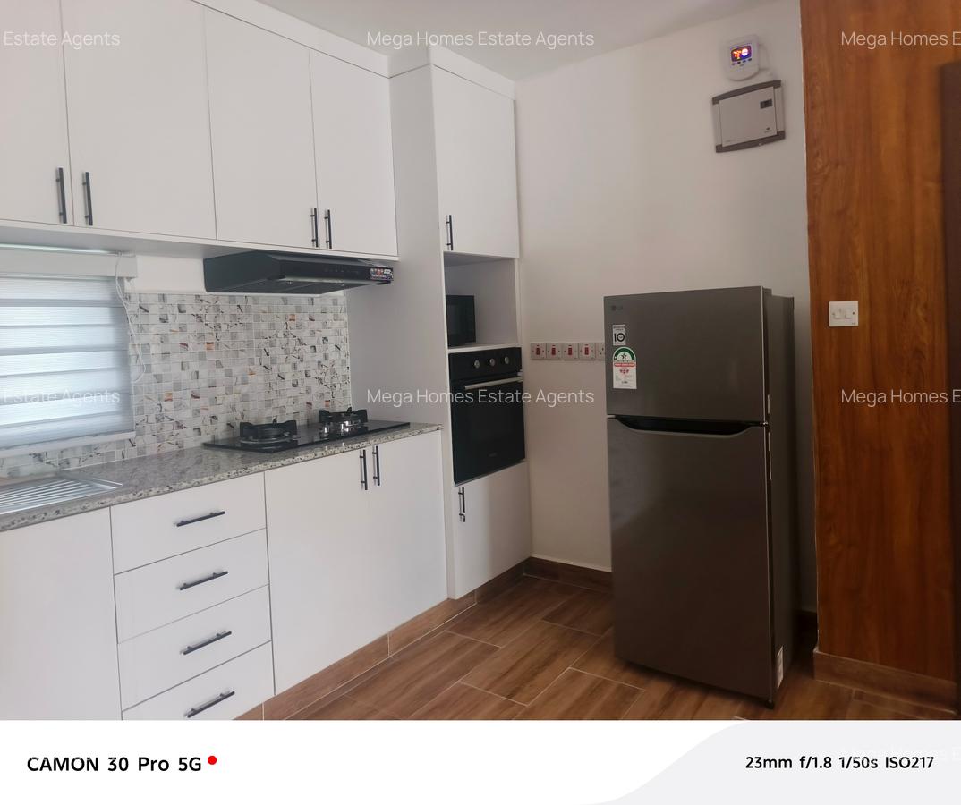 Serviced 1 Bed Apartment with En Suite in Runda - 12