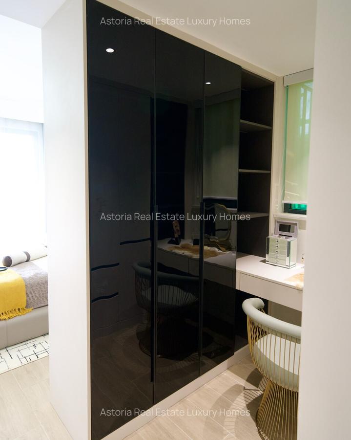 4 Bed Apartment with En Suite at 2026-405 - 16