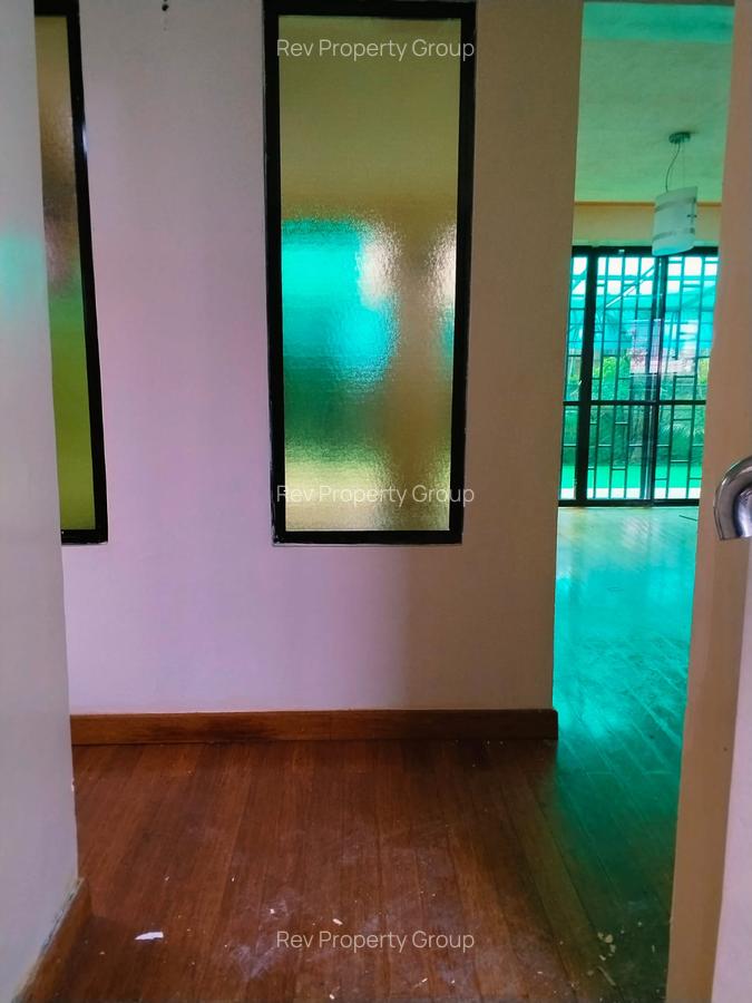 5 Bed Townhouse with En Suite in Lavington - 8