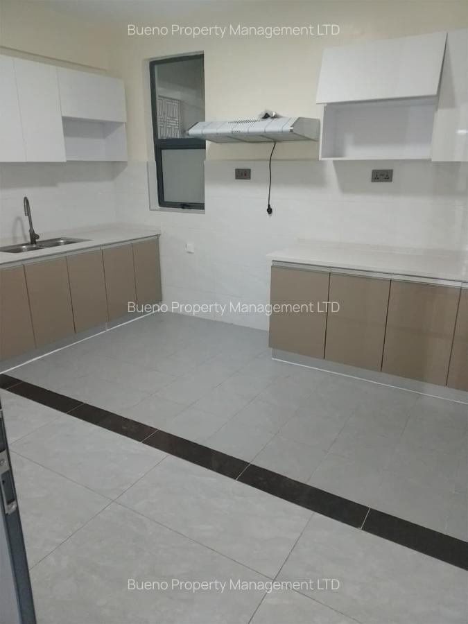 3 Bed Apartment with Gym in Kilimani - 2