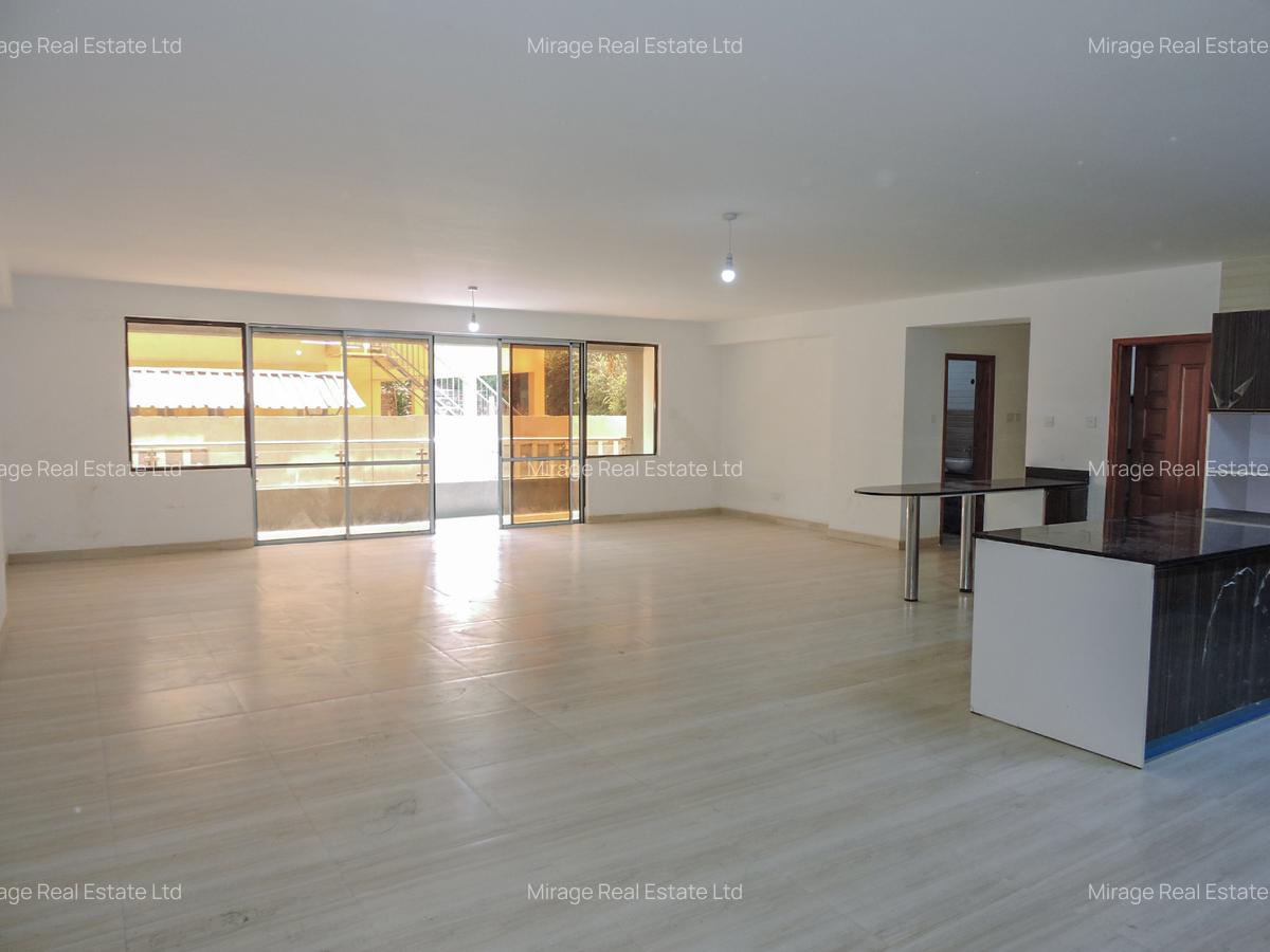 4 Bed Apartment with Gym in Parklands - 10