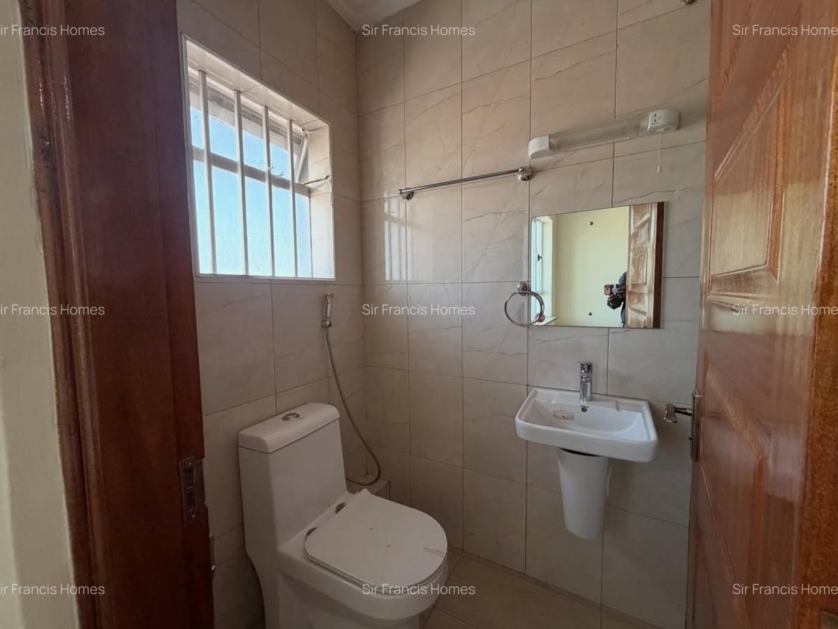 4 Bed Townhouse with En Suite at South C - 12