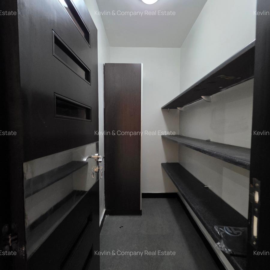 3 Bed Apartment with En Suite in Riverside - 6