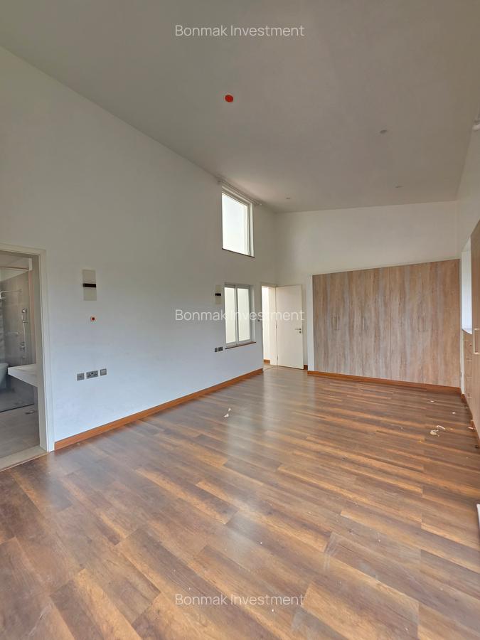 4 Bed Townhouse with En Suite at Lavington Green - 15