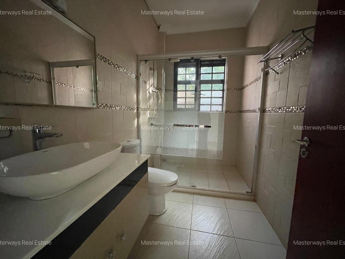 4 Bed Townhouse with En Suite in Kiambu Road - 12
