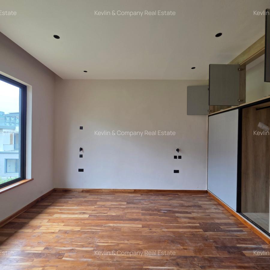 4 Bed Townhouse with En Suite in Loresho - 12