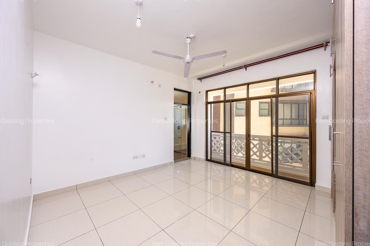 Serviced 3 Bed Apartment with En Suite at Mt Kenya Road - 12