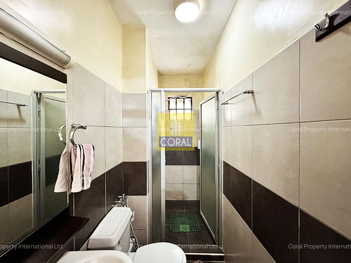 4 Bed Apartment with En Suite in Parklands - 15