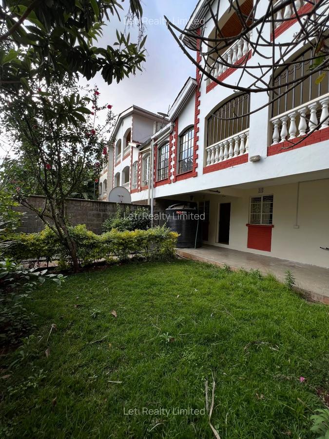 5 Bed Townhouse with En Suite in Lavington - 2