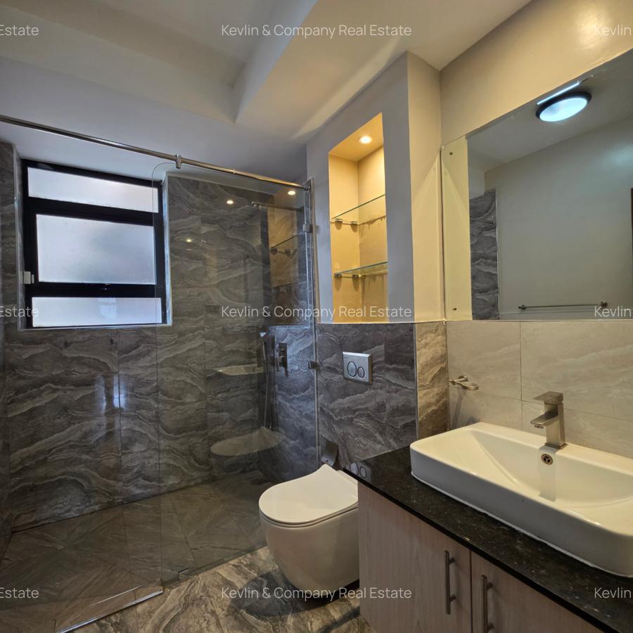 4 Bed Apartment with En Suite in Riverside - 12