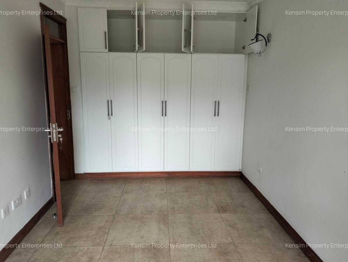4 Bed Townhouse with En Suite in Lavington - 18