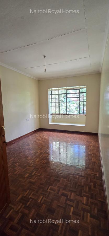 4 Bed Townhouse with En Suite at Brookside Garden - 9