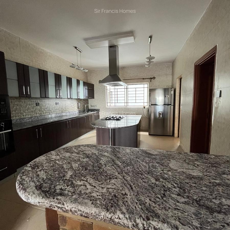 Serviced 3 Bed Apartment with En Suite in Kileleshwa - 11