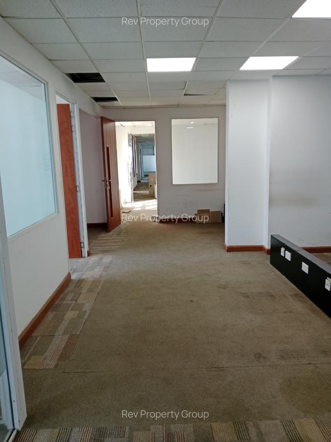 Office with Backup Generator in Kilimani - 3