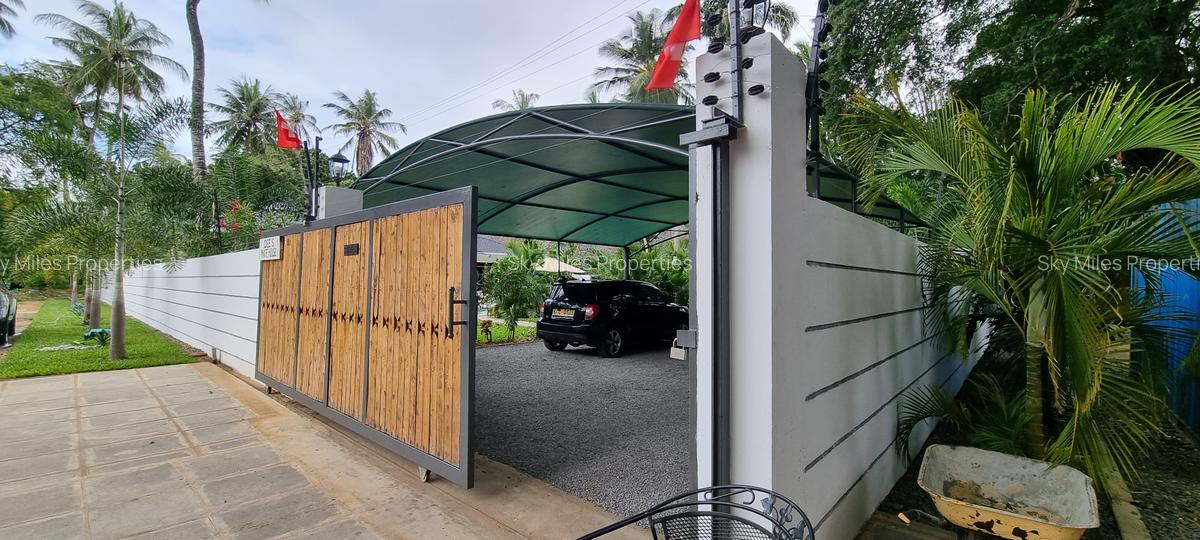 3 Bed Villa with En Suite at La-Marina Mtwapa - 3