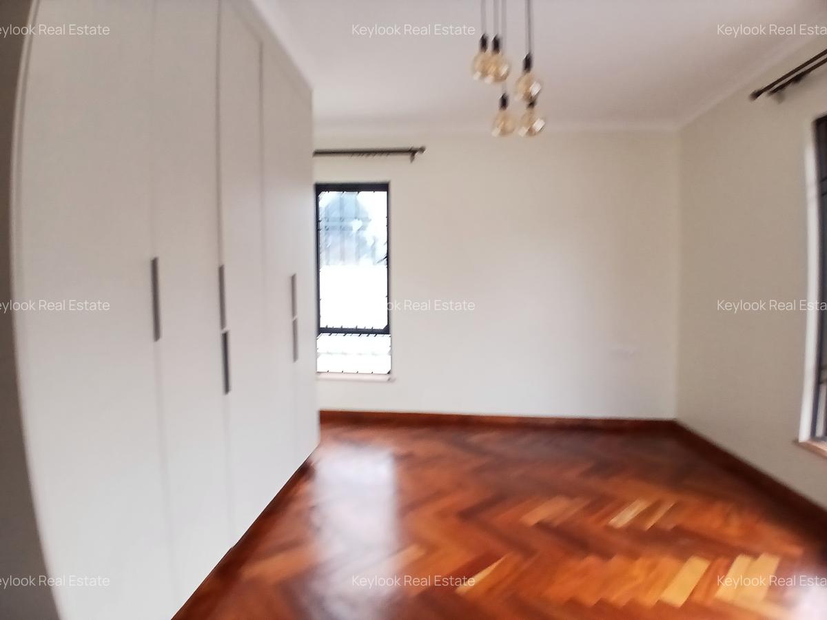6 Bed Villa with En Suite at Kyuna Road - 13