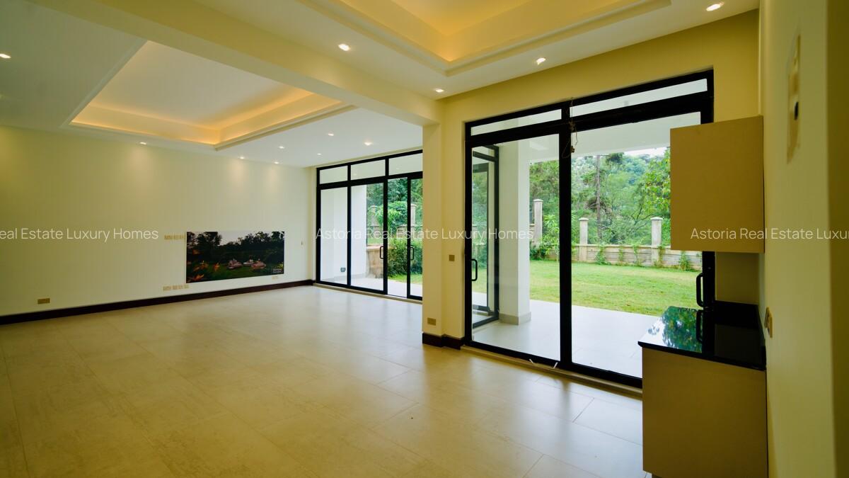 6 Bed Villa with En Suite at 2026-183 - 10