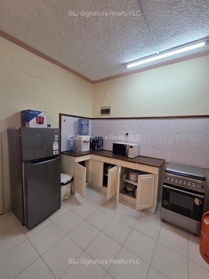 Serviced 2 Bed Apartment with En Suite in Lavington - 15