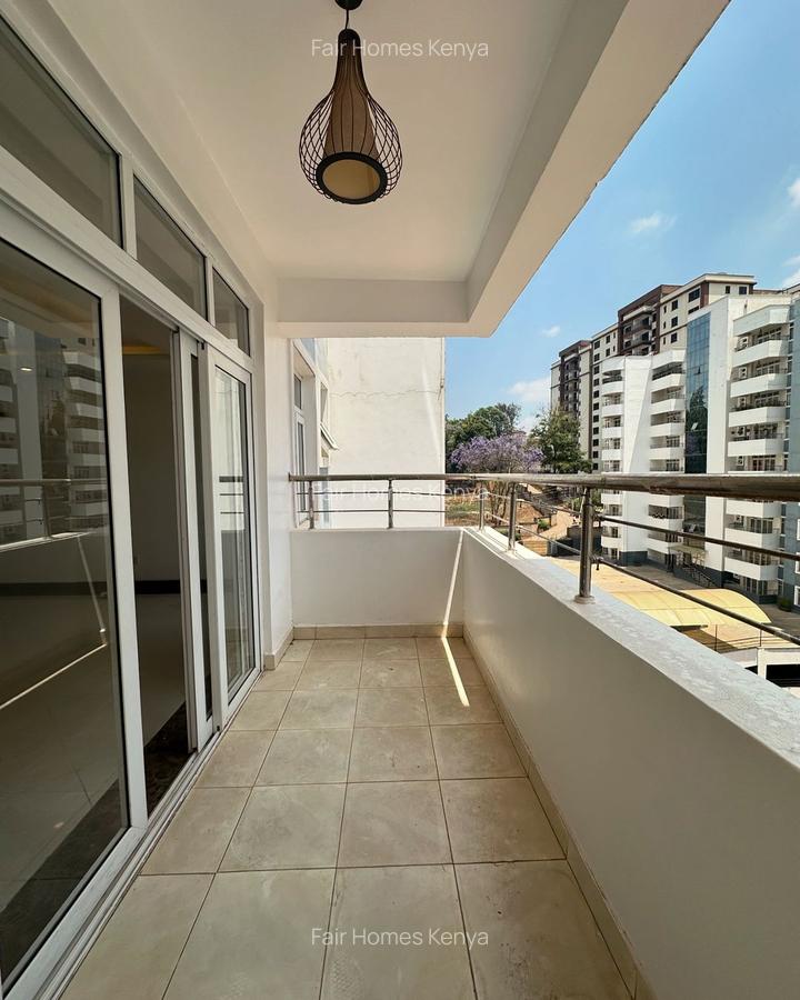 3 Bed Apartment with En Suite at Hatheru Road - 10