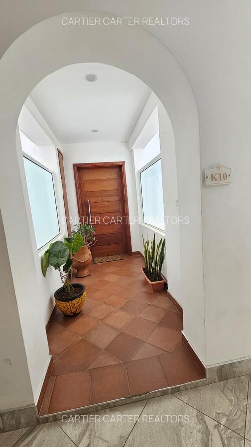 Serviced 2 Bed Apartment with En Suite at City Park Drive - 5
