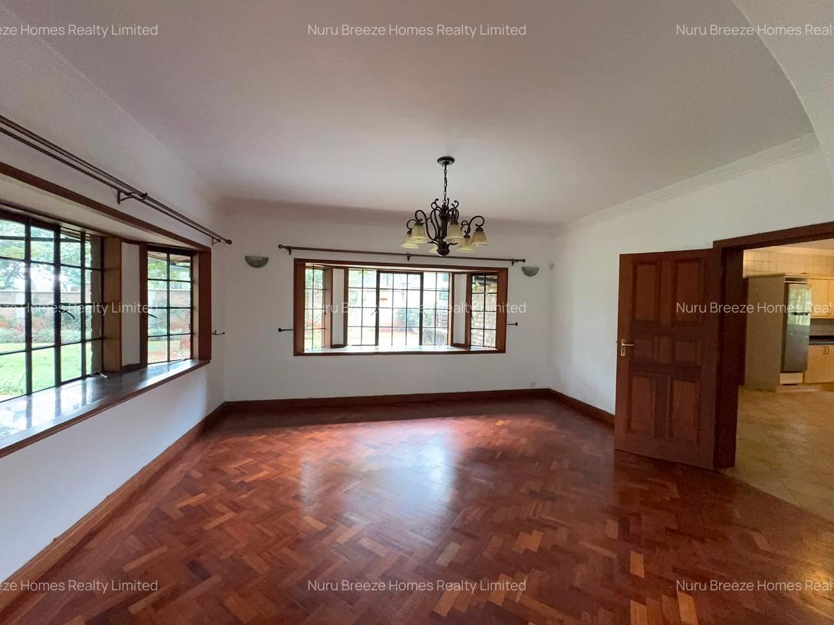 5 Bed Townhouse with En Suite in Runda - 4