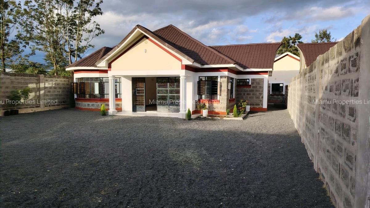3 Bed House with En Suite at Acacia - 1
