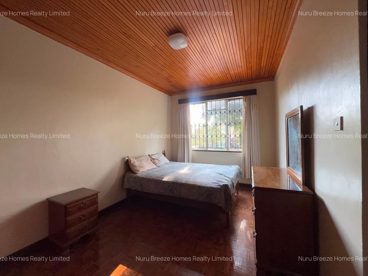 4 Bed House with En Suite in Nyari - 16