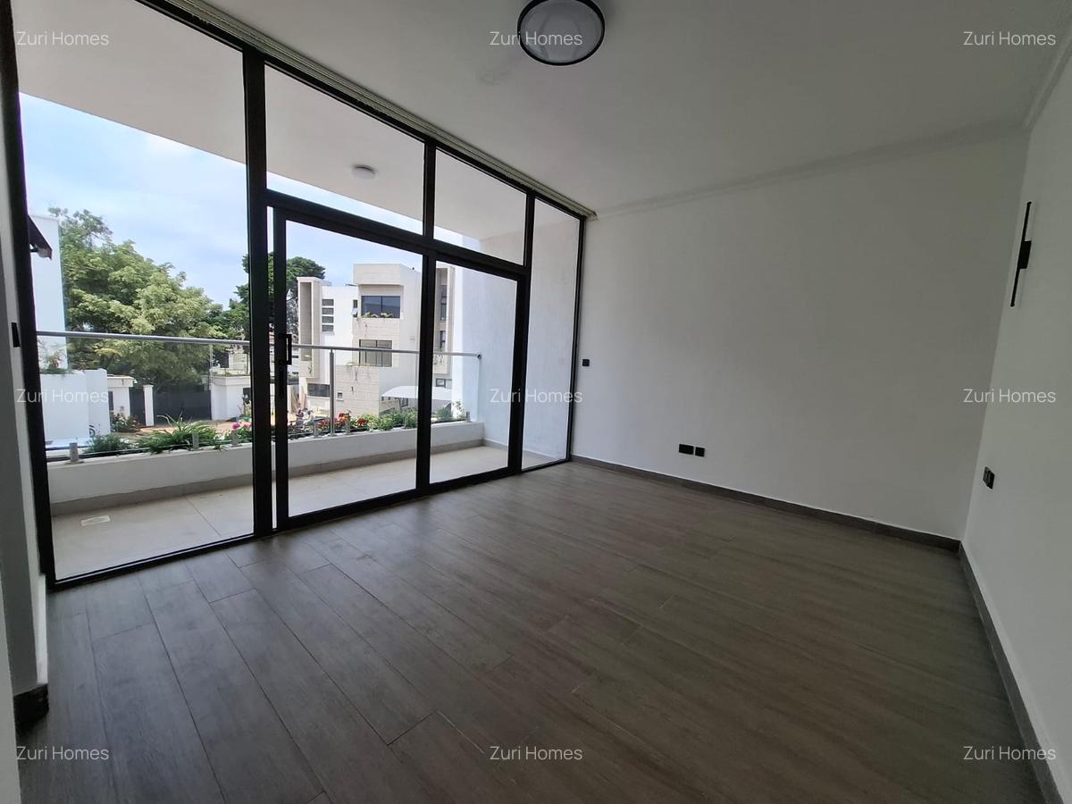 5 Bed Townhouse with En Suite in Lavington - 16