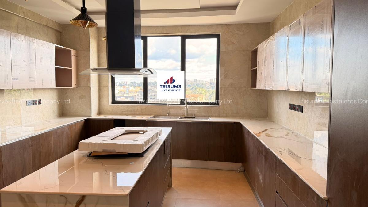3 Bed Apartment with En Suite in Riverside - 8