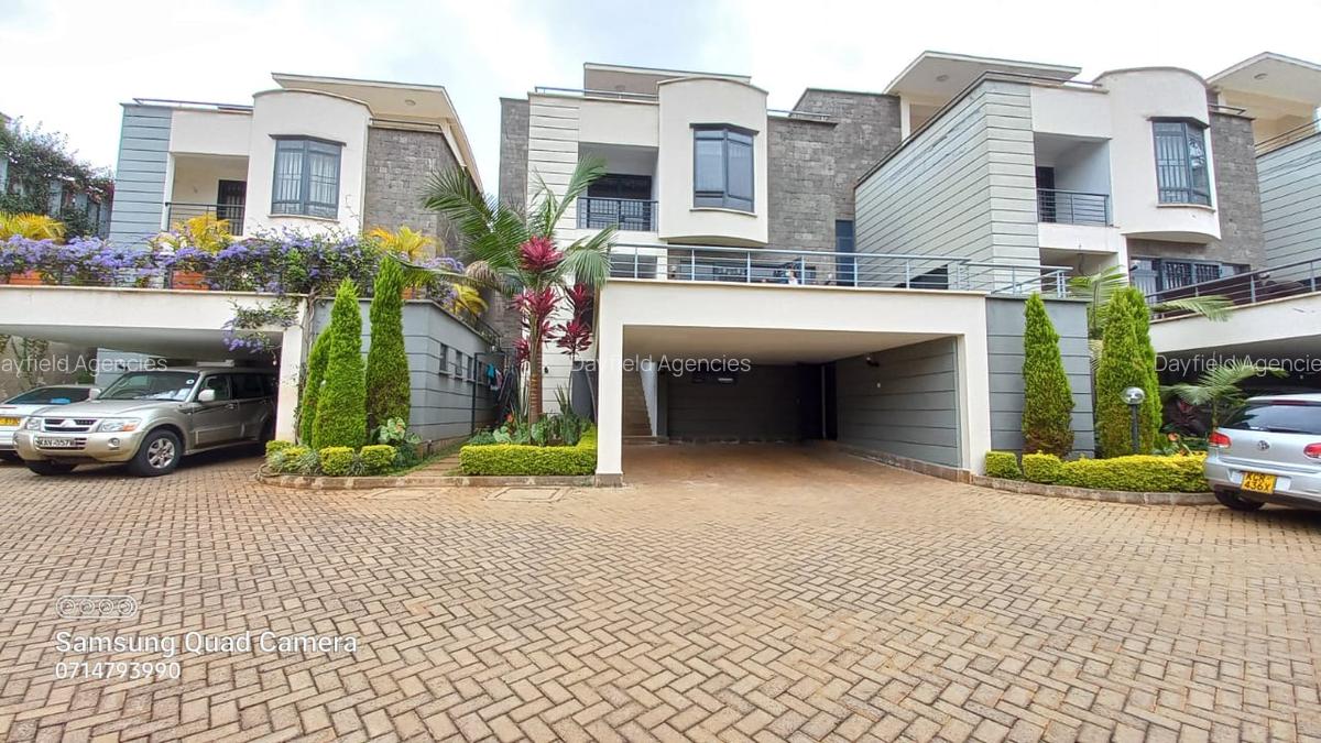 5 Bed House with En Suite in Spring Valley - 1