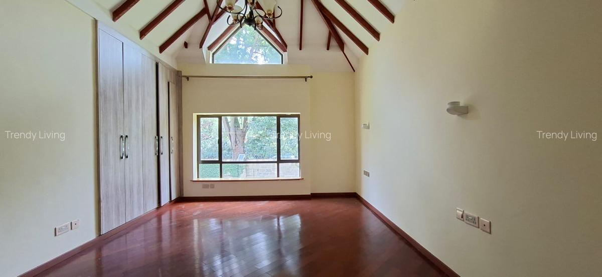 6 Bed Townhouse with En Suite in Lavington - 14