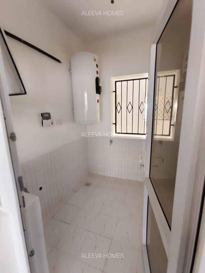 2 Bed Apartment with En Suite in Lavington - 15
