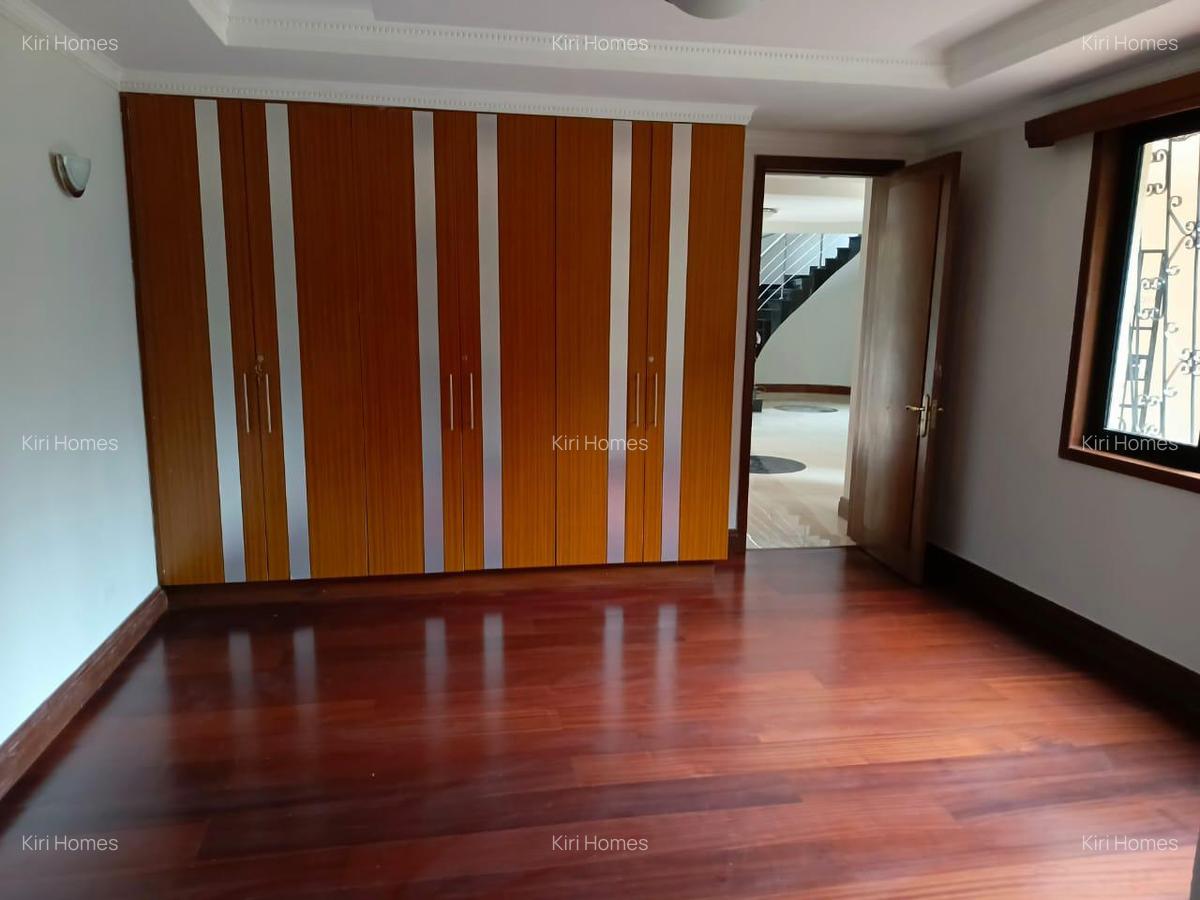 4 Bed Townhouse with En Suite in Nyari - 12