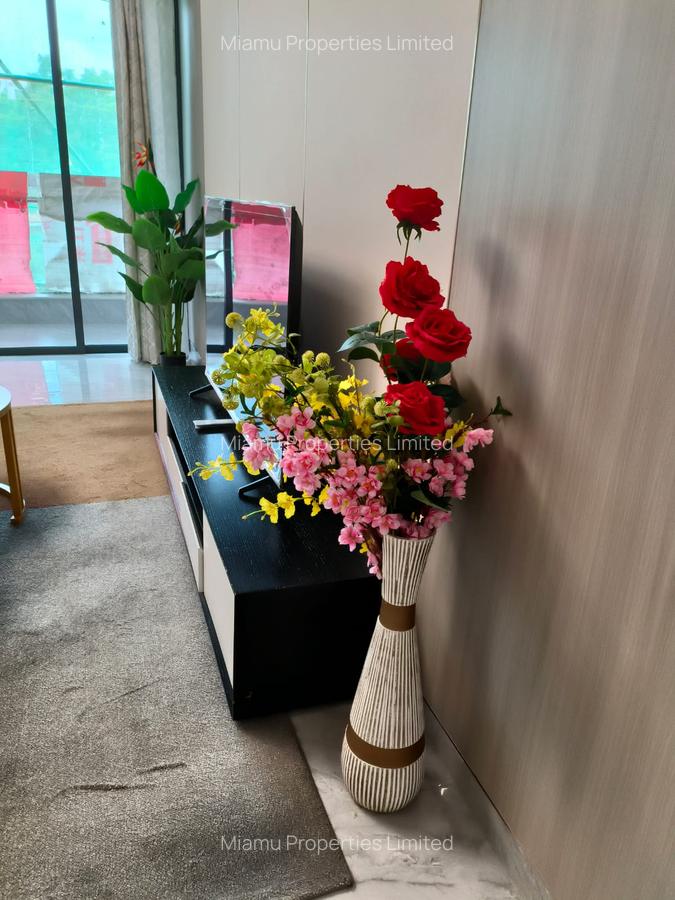 1 Bed Apartment with En Suite at Argwings Kodhek Road - 5