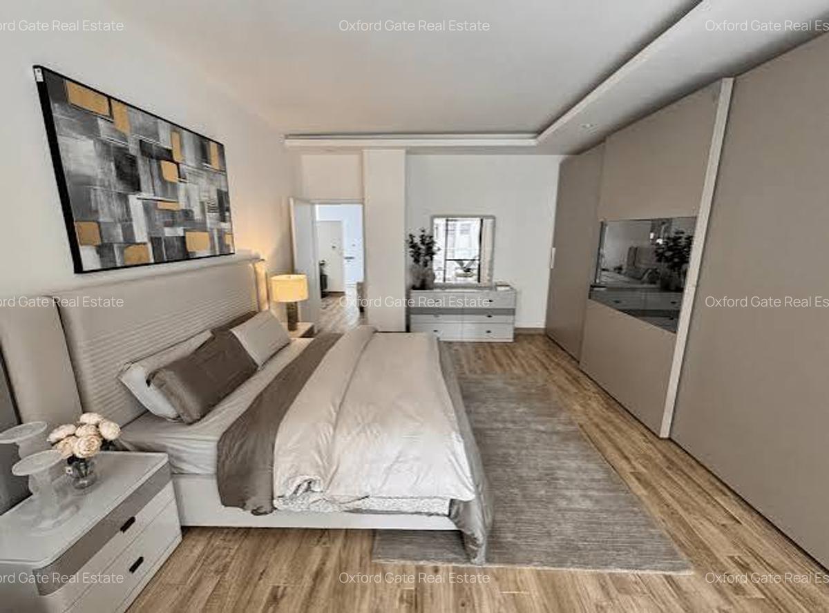4 Bed Apartment with En Suite at Riverside Gardens - 6