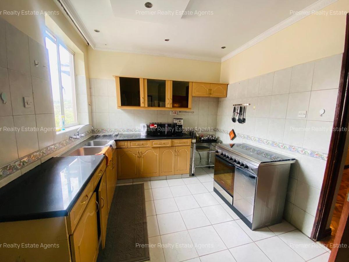 3 Bed Apartment with En Suite at Westlands - 12
