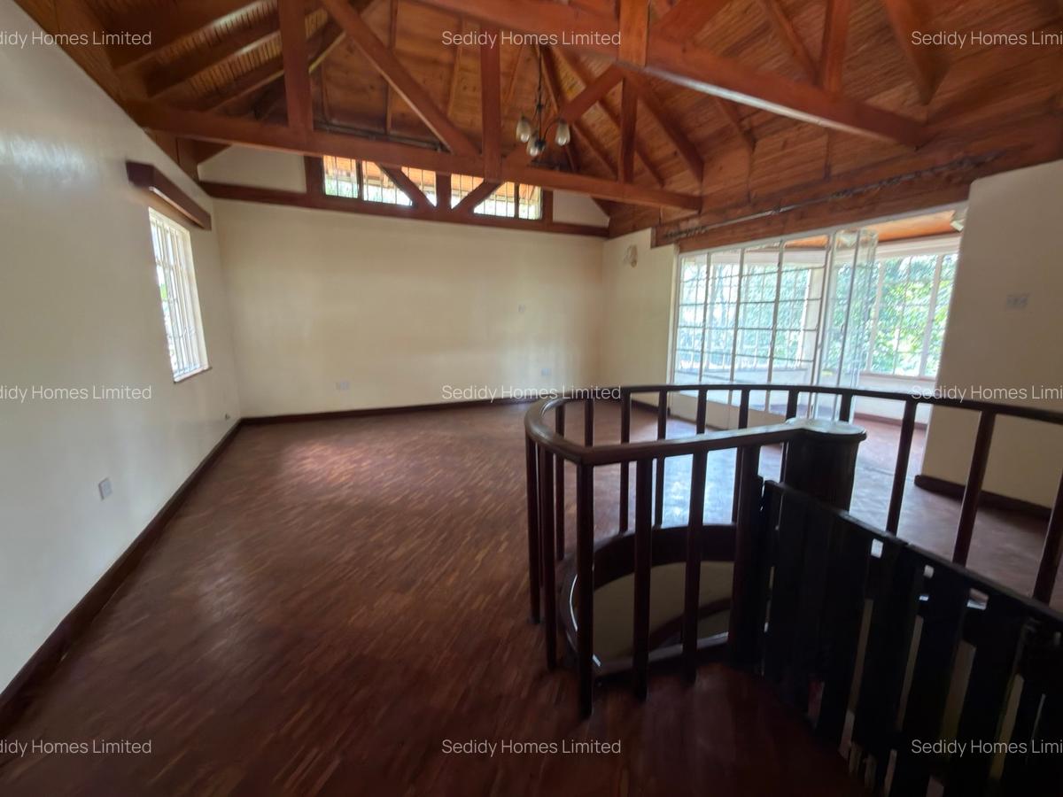 8 Bed House with En Suite in Muthaiga - 11
