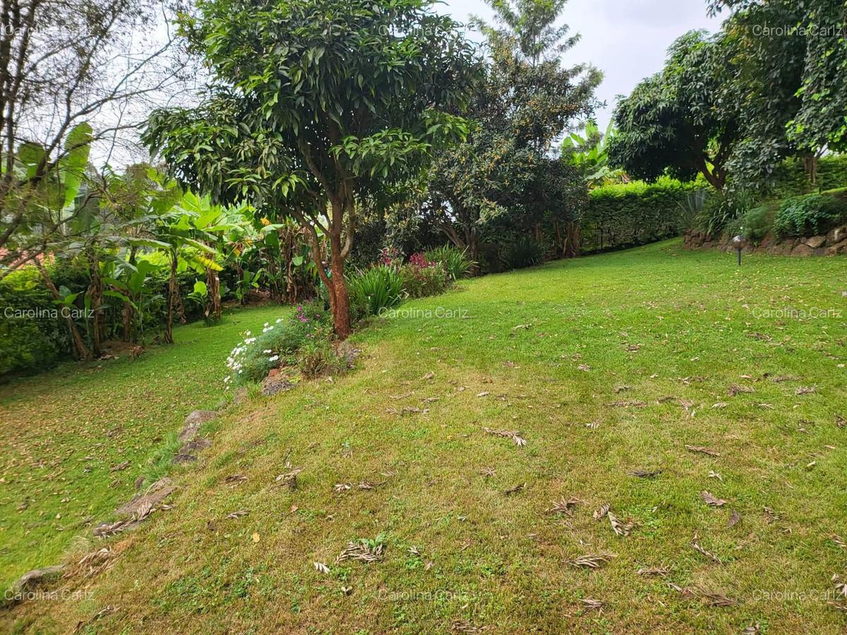 5 Bed House with En Suite at Rosslyn - 7