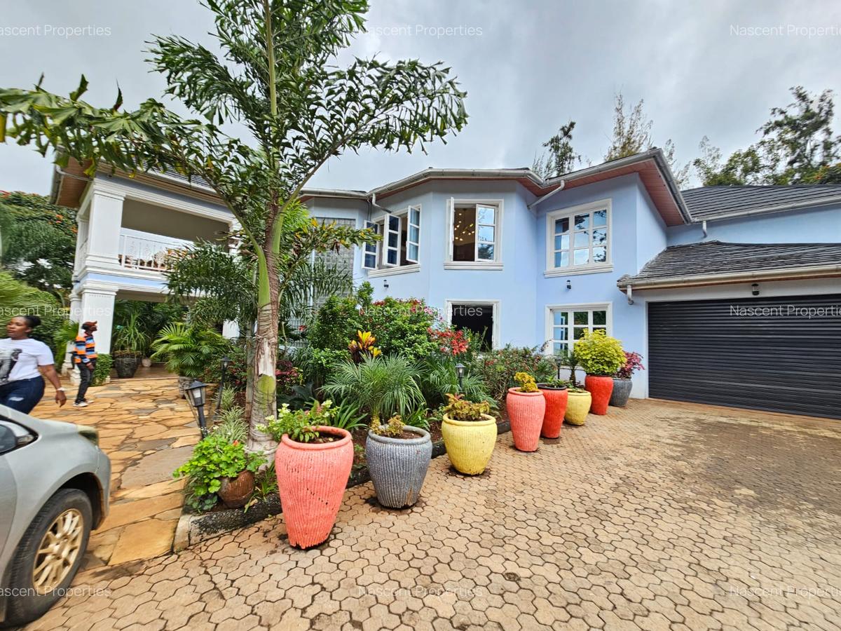 6 Bed House with En Suite in Runda - 13