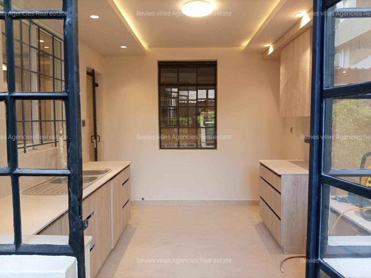 4 Bed Townhouse with En Suite at Westlands - 17