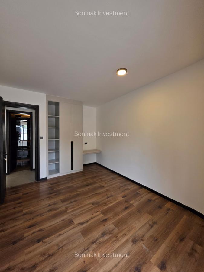 2 Bed Apartment with En Suite at Off Peponi Road - 20