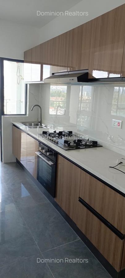 2 Bed Apartment with En Suite at Riverside Drive - 5