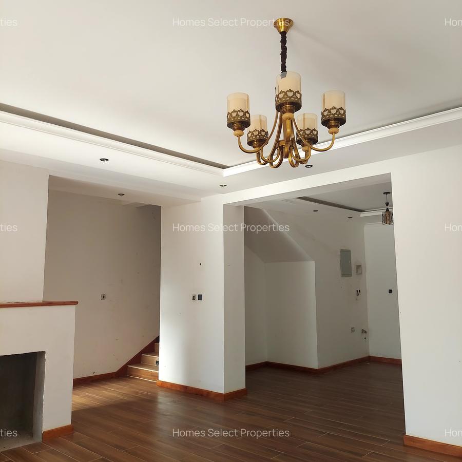 4 Bed Townhouse with En Suite at Oloolua Close - 2