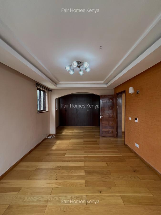 4 Bed Townhouse with En Suite at Lavington Green - 13