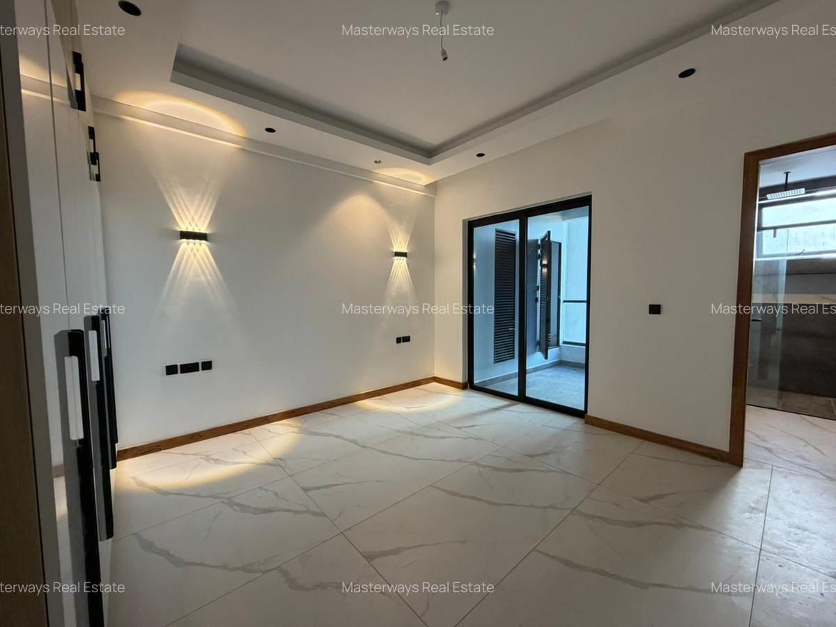 2 Bed Apartment with En Suite at Peponi Road - 11