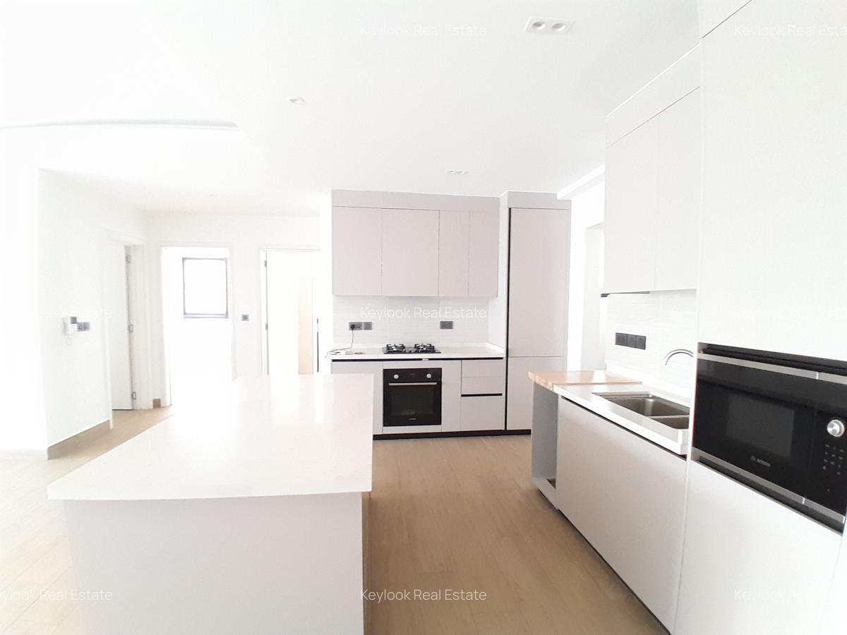 3 Bed Apartment with En Suite at Riverside - 7