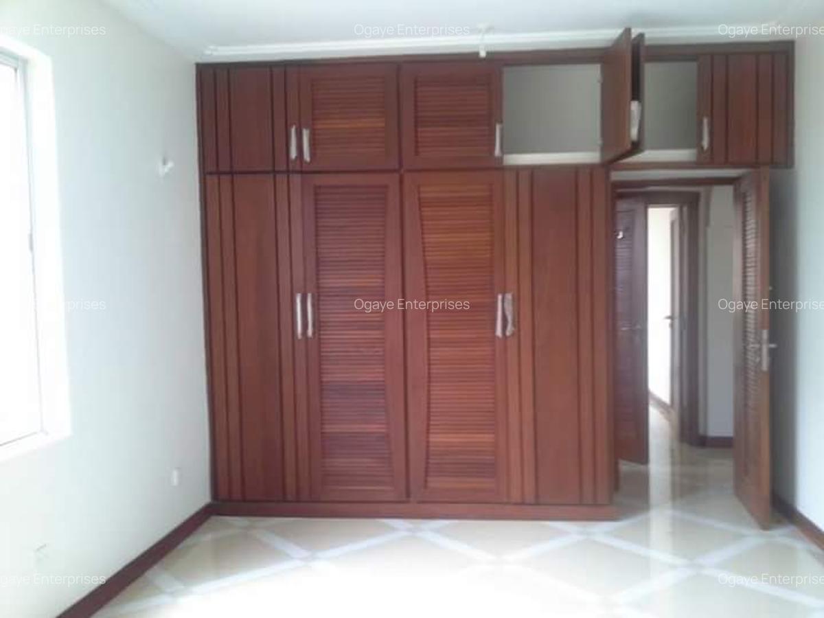 3 Bed Apartment with En Suite at Nyali - 9