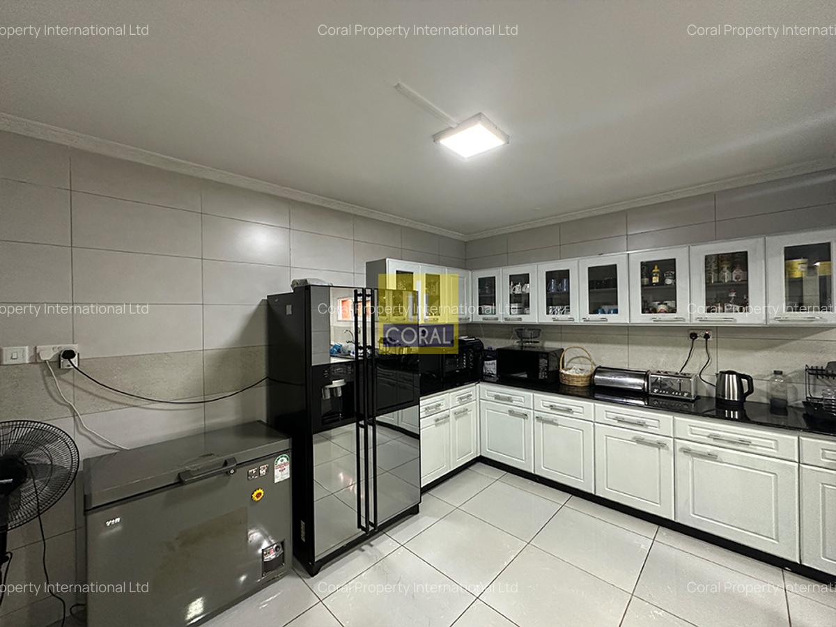 6 Bed Townhouse in Westlands Area - 4