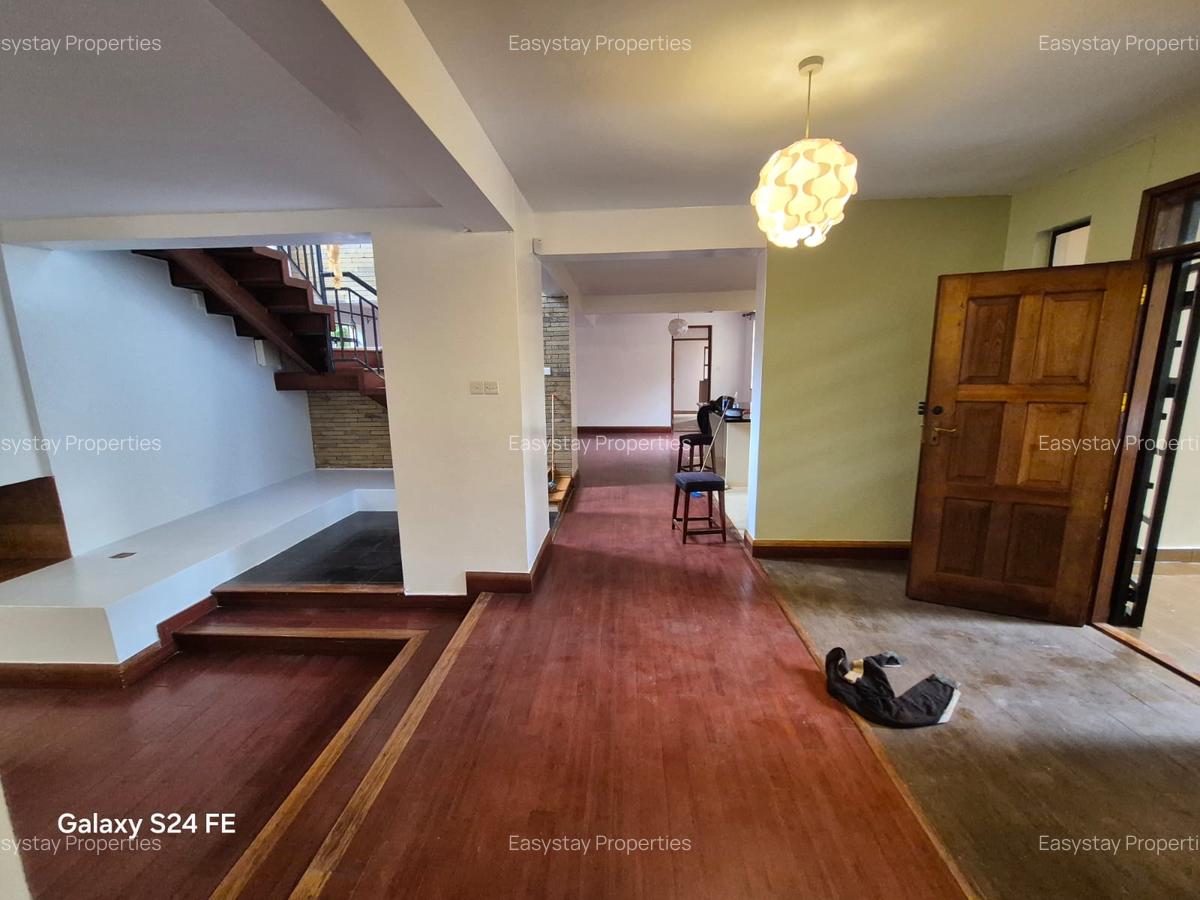 4 Bed House with En Suite in Runda - 6